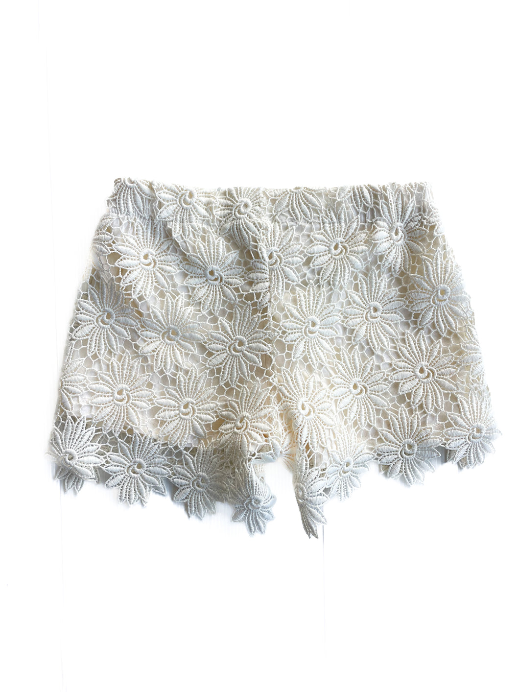 Zara scolloped lace shorts (5Y)