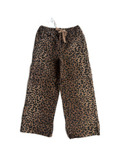 Load image into Gallery viewer, Mac &amp; Ellie wide leg leopard pants NEW (4Y)
