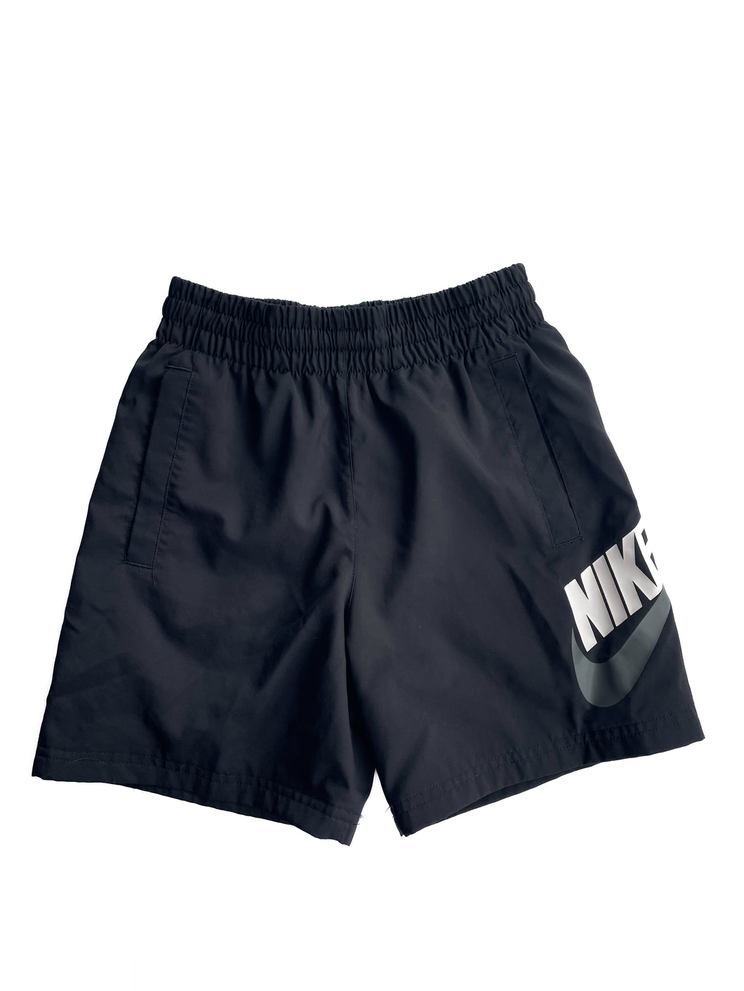Nike shorts (8-9Y)