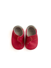 Load image into Gallery viewer, Bobux soft sole shoes (3-9M)
