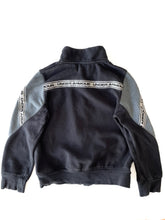 Load image into Gallery viewer, Under armour jumper (8Y)

