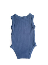 Load image into Gallery viewer, Tahari baby ribbed bodysuit (3-6M)

