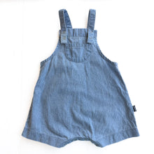 Load image into Gallery viewer, Bonds chambray shortalls (3-6M)
