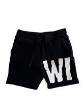 Load image into Gallery viewer, Wild &amp; co shorts (8Y)
