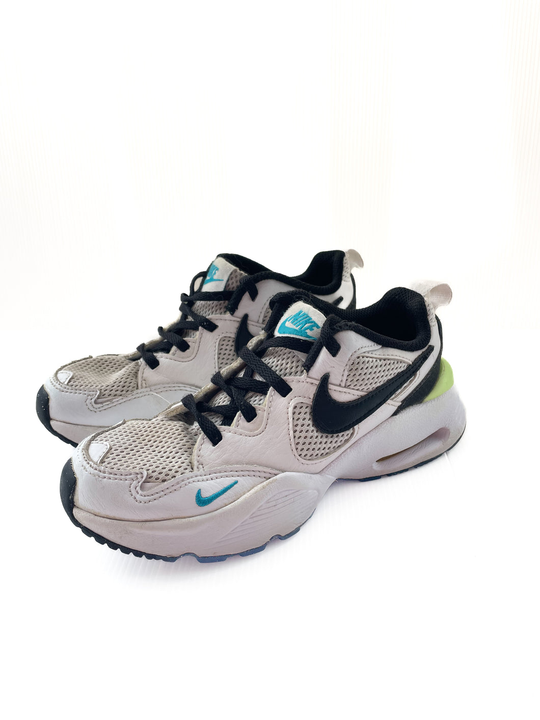 Nike shoes (1Y)
