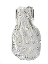 Load image into Gallery viewer, Time tippe 1.0tog swaddle (0-4M)
