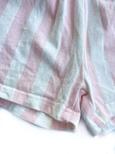Load image into Gallery viewer, F.O kids stripe shorts (4Y)
