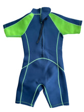 Load image into Gallery viewer, Mountian warehouse wetsuit (7-8Y)
