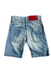 Load image into Gallery viewer, Marc Jacobs denim shorts (4Y)
