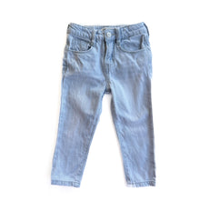Load image into Gallery viewer, Cotton on light wash jeans (2Y)
