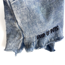 Load image into Gallery viewer, Band of boys shorts (2Y)
