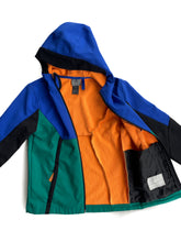 Load image into Gallery viewer, Champion rain jacket (8-10Y)

