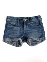 Load image into Gallery viewer, H&amp;m denim shorts (5-6Y)
