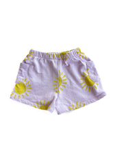 Load image into Gallery viewer, Sun print shorts (4Y)
