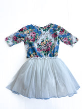 Load image into Gallery viewer, Rock your kid dress (4Y)
