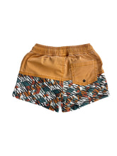 Load image into Gallery viewer, Animal crackers shorts (6-12M)
