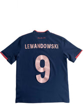 Load image into Gallery viewer, Bayern Munich football shirt (9-10Y)
