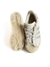 Load image into Gallery viewer, Adidas superstars (13C)
