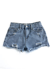 Load image into Gallery viewer, Switch denim shorts (10Y)
