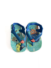 Load image into Gallery viewer, Finding Nemo haviana jandles (6C)
