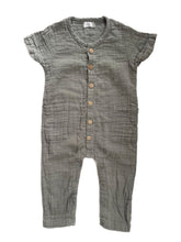 Load image into Gallery viewer, Jamie Kay romper (6-12M)
