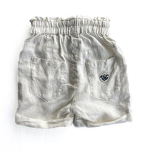 Load image into Gallery viewer, The girl club linen shorts (2-3Y)
