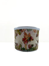 Load image into Gallery viewer, Cicley Mary barker cup
