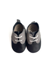Load image into Gallery viewer, Pretty brave leather shoes (L)
