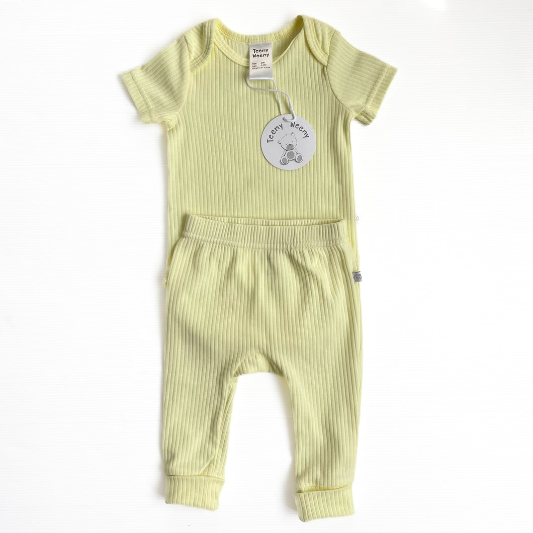 Teeny weeny ribbed set NEW (0-3M)