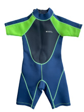 Load image into Gallery viewer, Mountian warehouse wetsuit (7-8Y)
