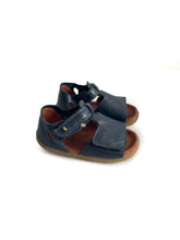 Load image into Gallery viewer, Bobux sandals (20)
