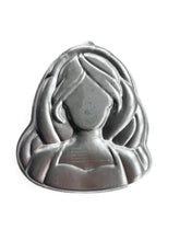 Load image into Gallery viewer, 2015 Wilton Barbie cake tin
