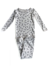 Load image into Gallery viewer, Wilson &amp; Frenchy pjs (3Y)
