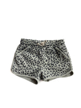 Load image into Gallery viewer, Cotton on floral shorts (2Y)
