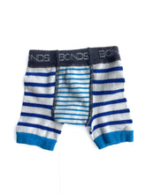 Load image into Gallery viewer, Bonds knit shorts (6-12M)
