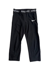 Load image into Gallery viewer, Nike pro3/4 tights (8-10Y)
