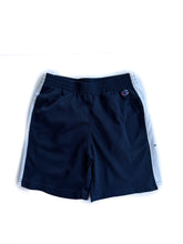 Load image into Gallery viewer, Champion shorts (6Y)
