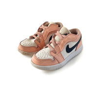 Load image into Gallery viewer, Air Jordan 1 Low (9C)
