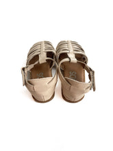Load image into Gallery viewer, Cotton on sandals (9C)
