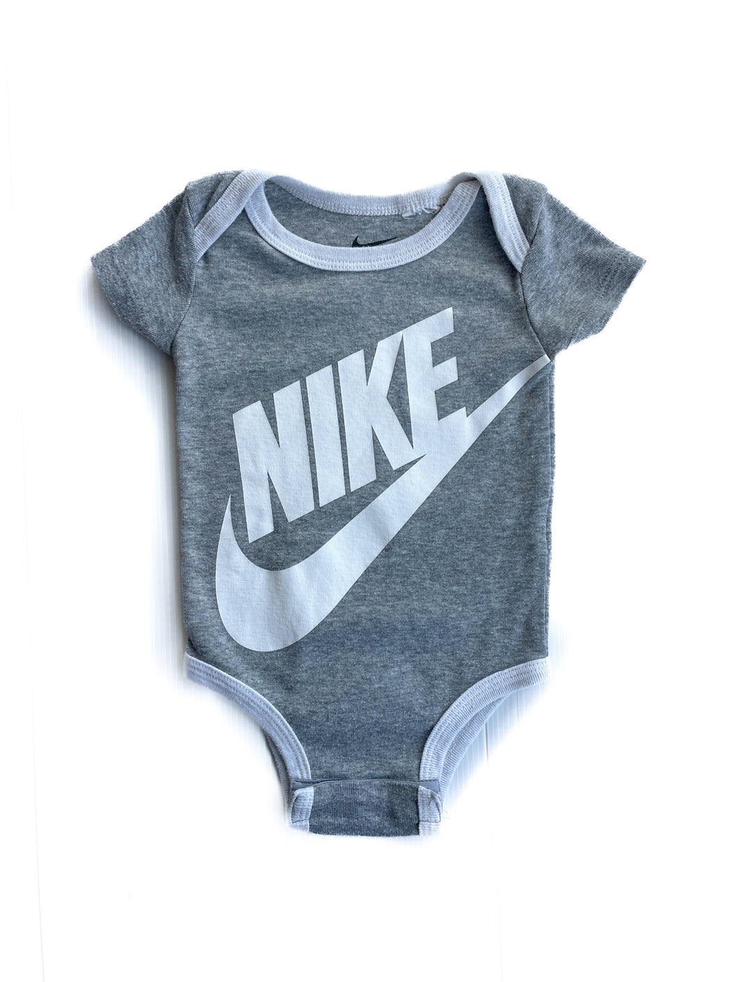 Nike  bodysuit (0-6M)