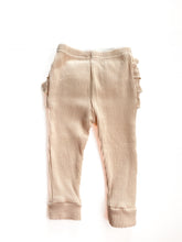 Load image into Gallery viewer, Bonnie &amp; Harlow ribbed ruffle bum tights (3-6M)
