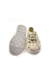 Load image into Gallery viewer, Indi &amp; co Spring Floral Canvas Sneakers (7C)
