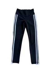 Load image into Gallery viewer, Adidas tights (9-10Y)
