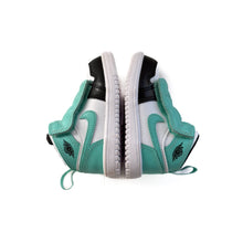 Load image into Gallery viewer, Jordan Air 1 mid (5C)
