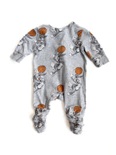 Load image into Gallery viewer, Peter Alexander looney tunes onesie (nb)
