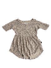 Load image into Gallery viewer, Hux baby dress (3Y)
