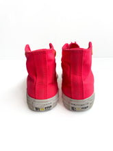 Load image into Gallery viewer, Hot pink Chuck Taylor’s (12C)
