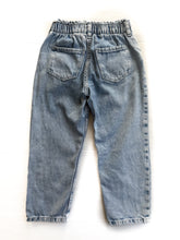 Load image into Gallery viewer, H&amp;M jeans (4Y)
