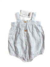 Load image into Gallery viewer, Seed linen romper NEW (3-6M)
