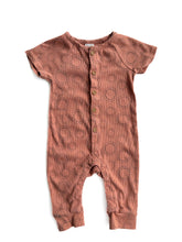 Load image into Gallery viewer, Grayson collective onesie (6-9M)
